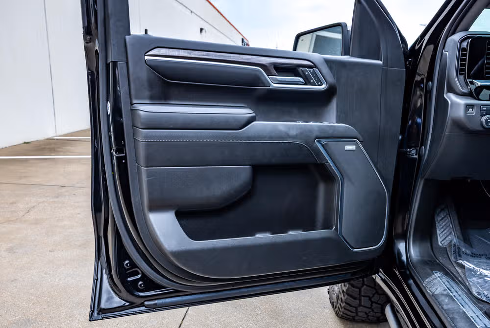 2023 Chevrolet Silverado 1500 LTZ Crew Cab Image 35