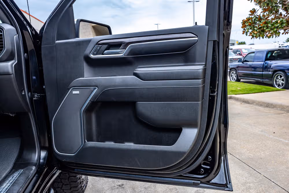 2023 Chevrolet Silverado 1500 LTZ Crew Cab Image 36