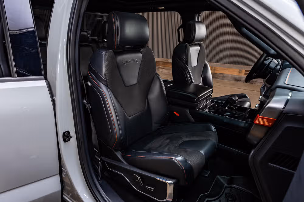 2024 Ford F-150 Raptor SuperCrew Image 32