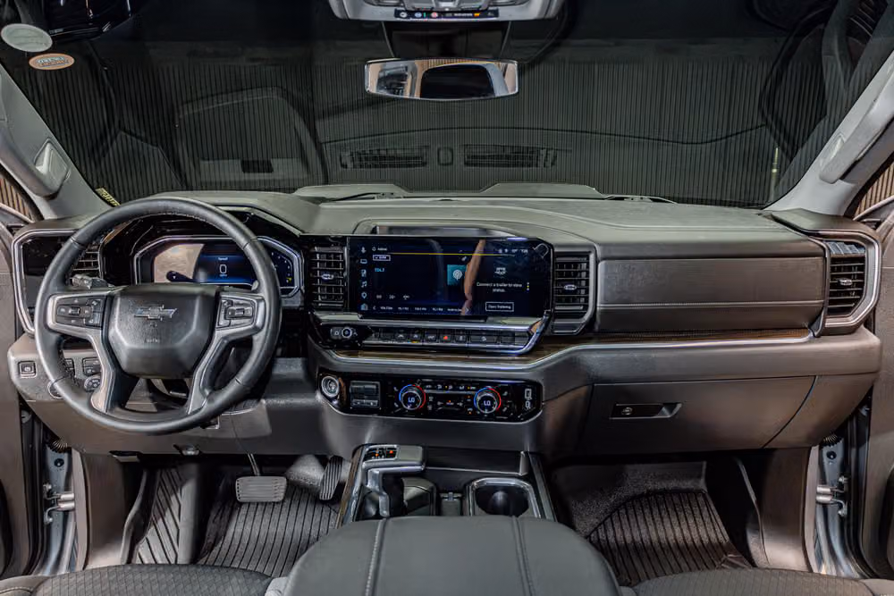2024 Chevrolet Silverado 1500 LT Trail Boss Crew Cab Image 17