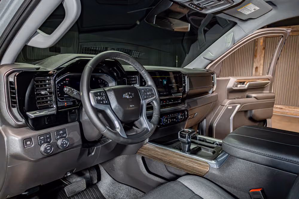 2024 Chevrolet Silverado 1500 LT Trail Boss Crew Cab Image 16