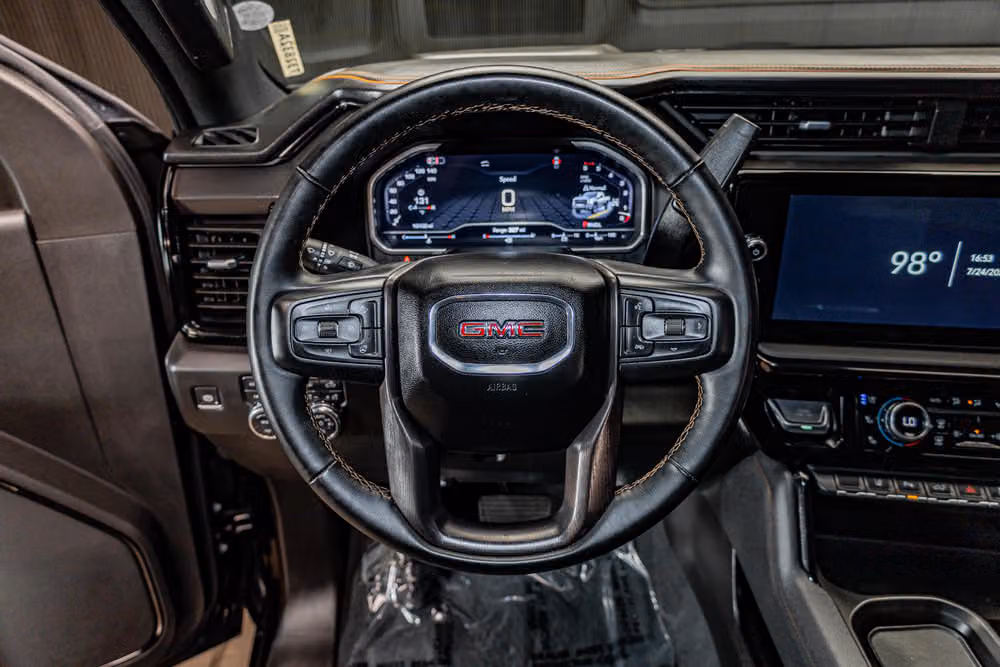 2024 GMC Sierra 2500HD AT4 Crew Cab Image 30