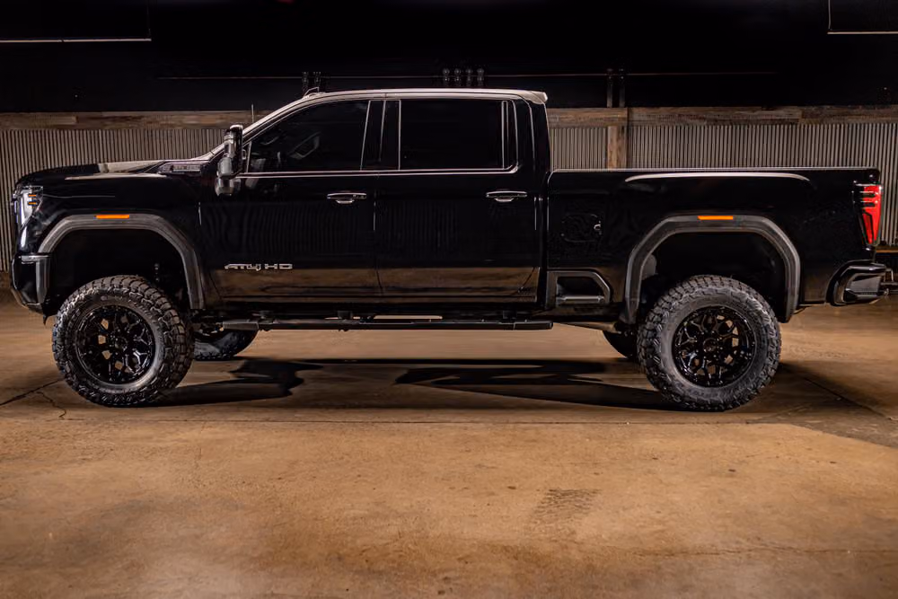 2024 GMC Sierra 2500HD AT4 Crew Cab Image 6