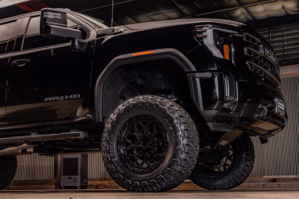 2024 GMC Sierra 2500HD AT4 Crew Cab Image 16