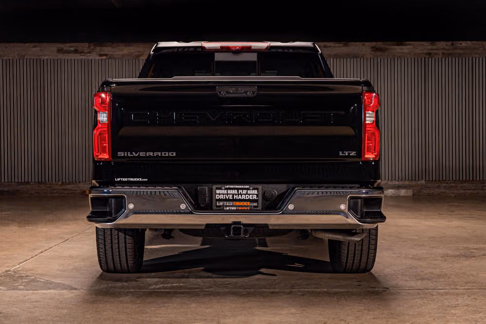 2025 Chevrolet Silverado 1500 LTZ Crew Cab Image 10