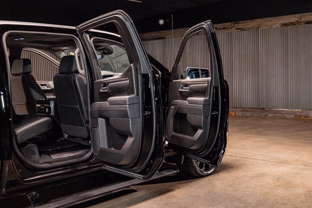 2025 Chevrolet Silverado 1500 LTZ Crew Cab Image 30
