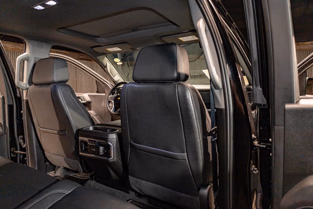 2025 Chevrolet Silverado 1500 LTZ Crew Cab Image 31