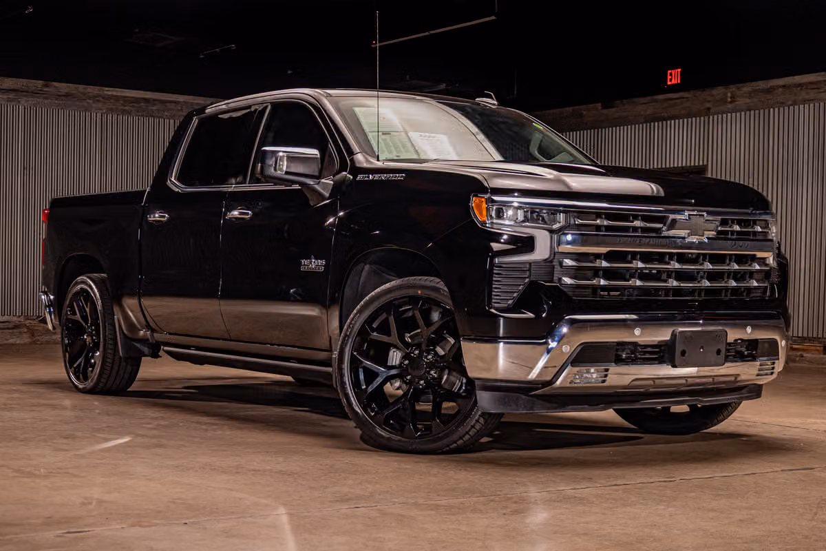 2025 Chevrolet Silverado 1500 LTZ Crew Cab