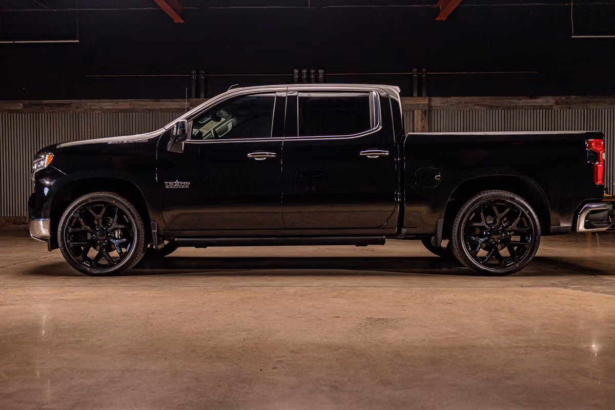 2025 Chevrolet Silverado 1500 LTZ Crew Cab