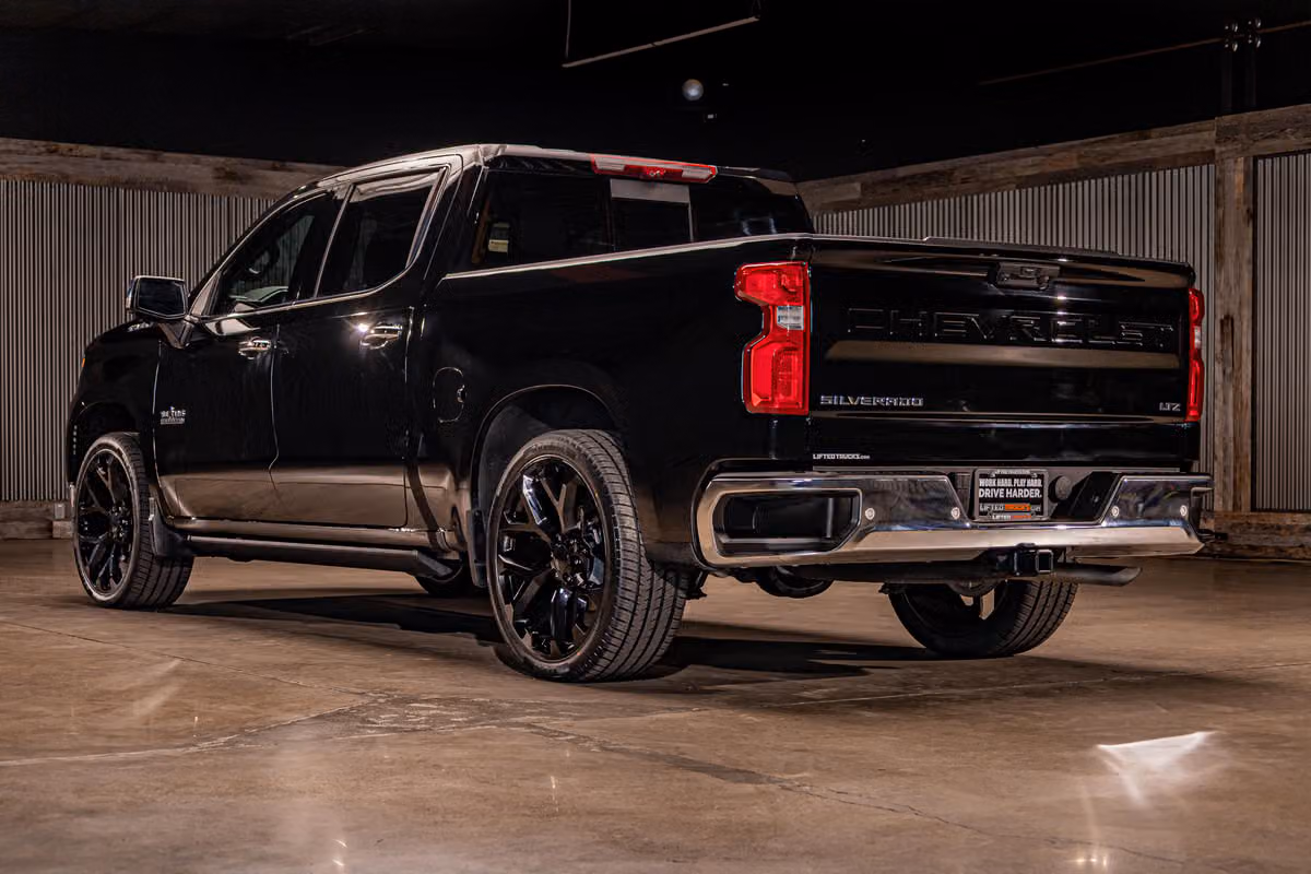 2025 Chevrolet Silverado 1500 LTZ Crew Cab