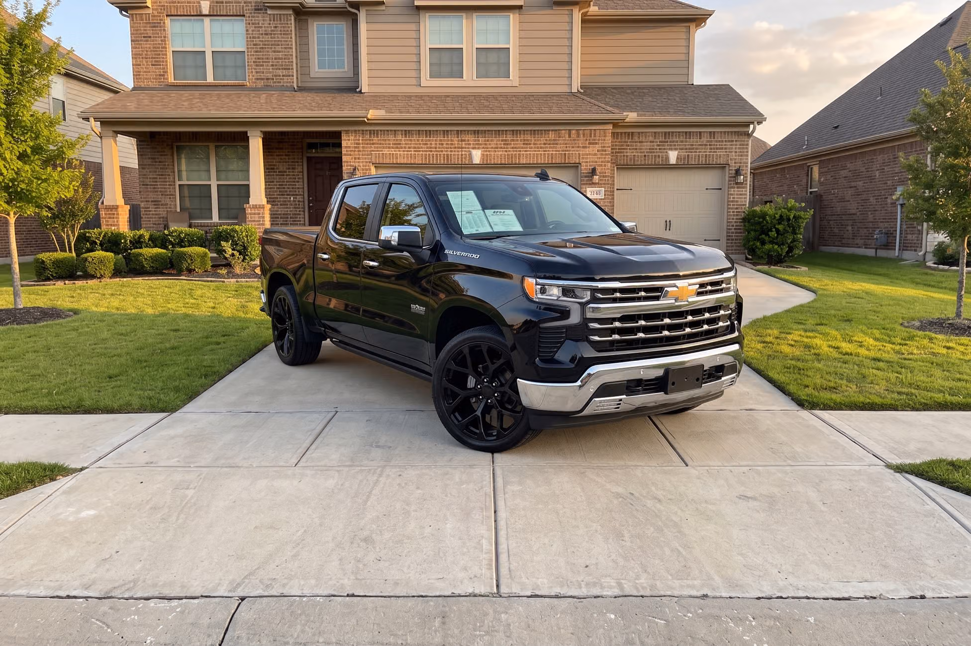 2025 Chevrolet Silverado 1500 LTZ Crew Cab Image 37