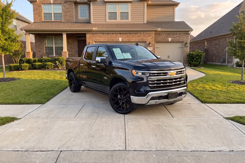 2025 Chevrolet Silverado 1500 LTZ Crew Cab Image 37