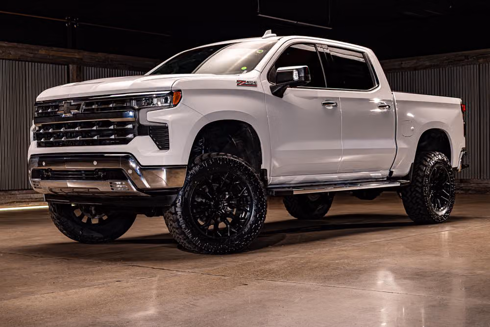 2025 Chevrolet Silverado 1500 LTZ Crew Cab Image 5