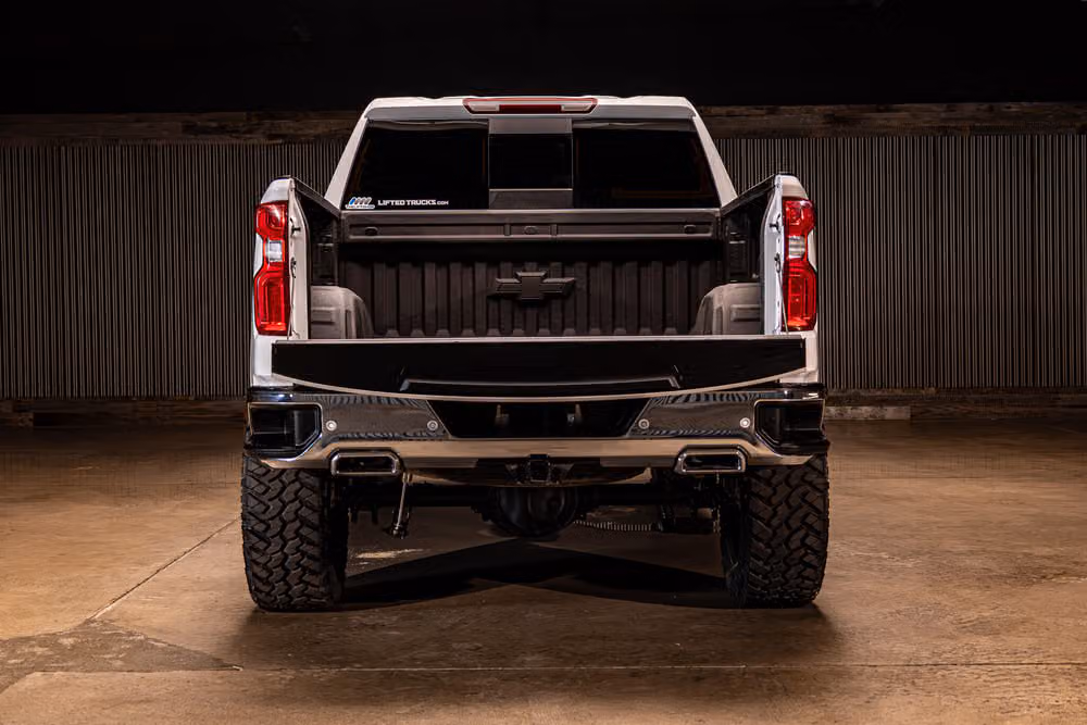 2025 Chevrolet Silverado 1500 LTZ Crew Cab Image 9
