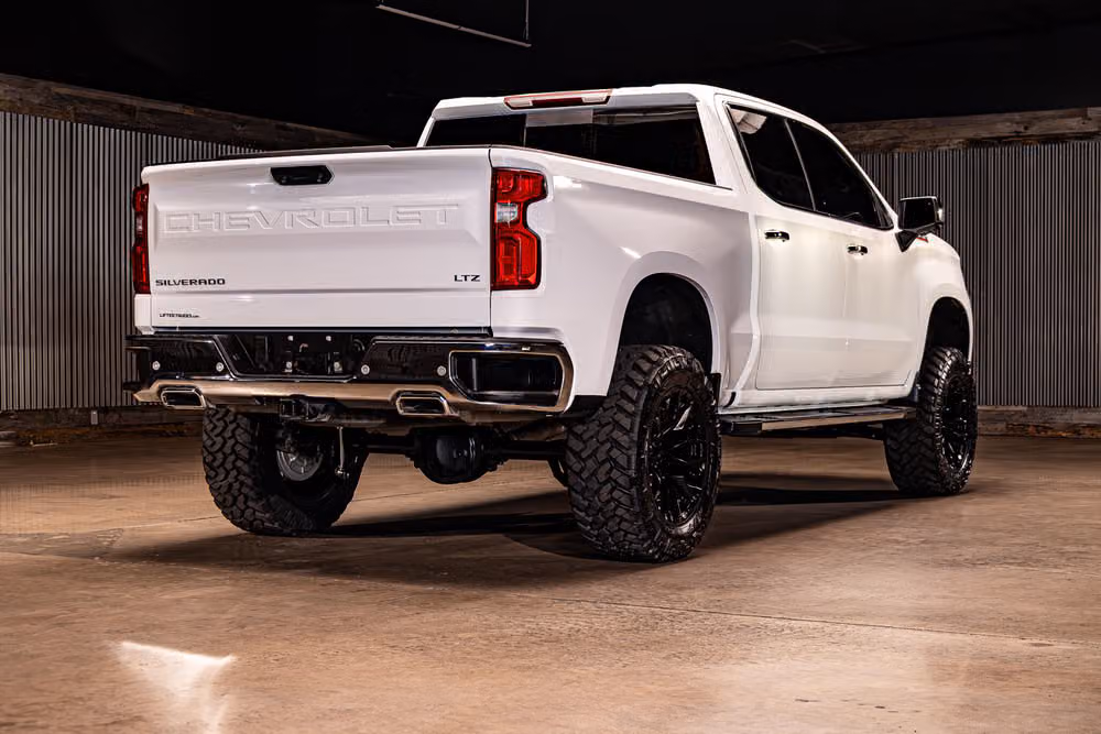 2025 Chevrolet Silverado 1500 LTZ Crew Cab Image 10