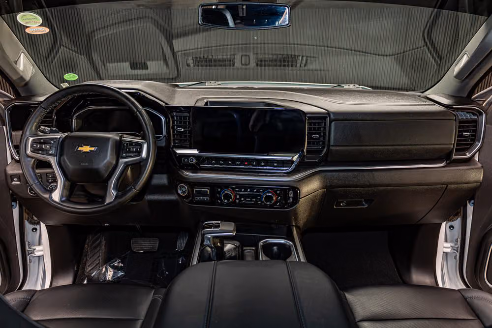 2025 Chevrolet Silverado 1500 LTZ Crew Cab Image 18