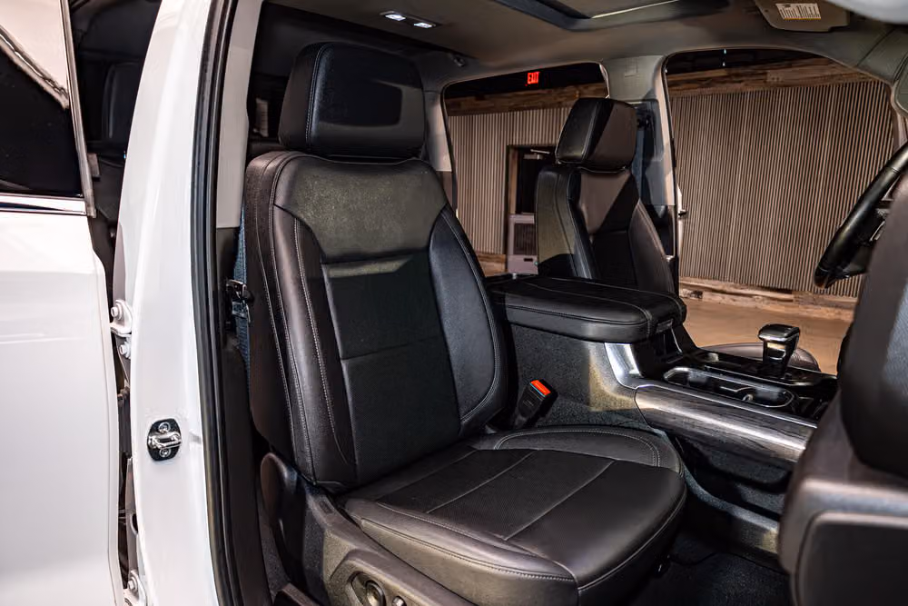 2025 Chevrolet Silverado 1500 LTZ Crew Cab Image 28