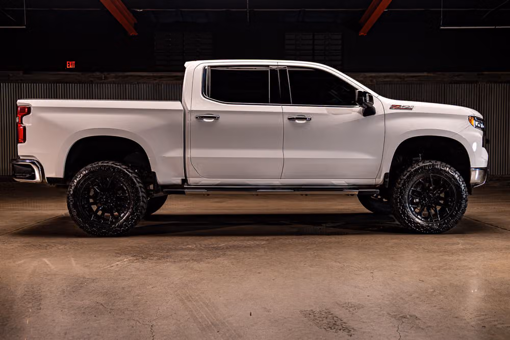 2025 Chevrolet Silverado 1500 LTZ Crew Cab Image 11