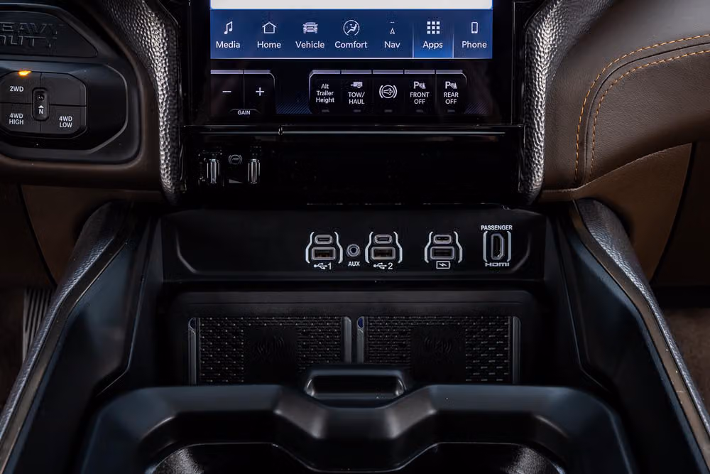 2025 Ram 3500 Limited Longhorn Crew Cab Image 26