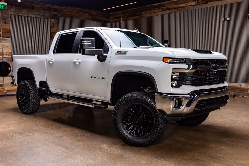 2026 Chevrolet Silverado 2500HD LT Crew Cab Image 1