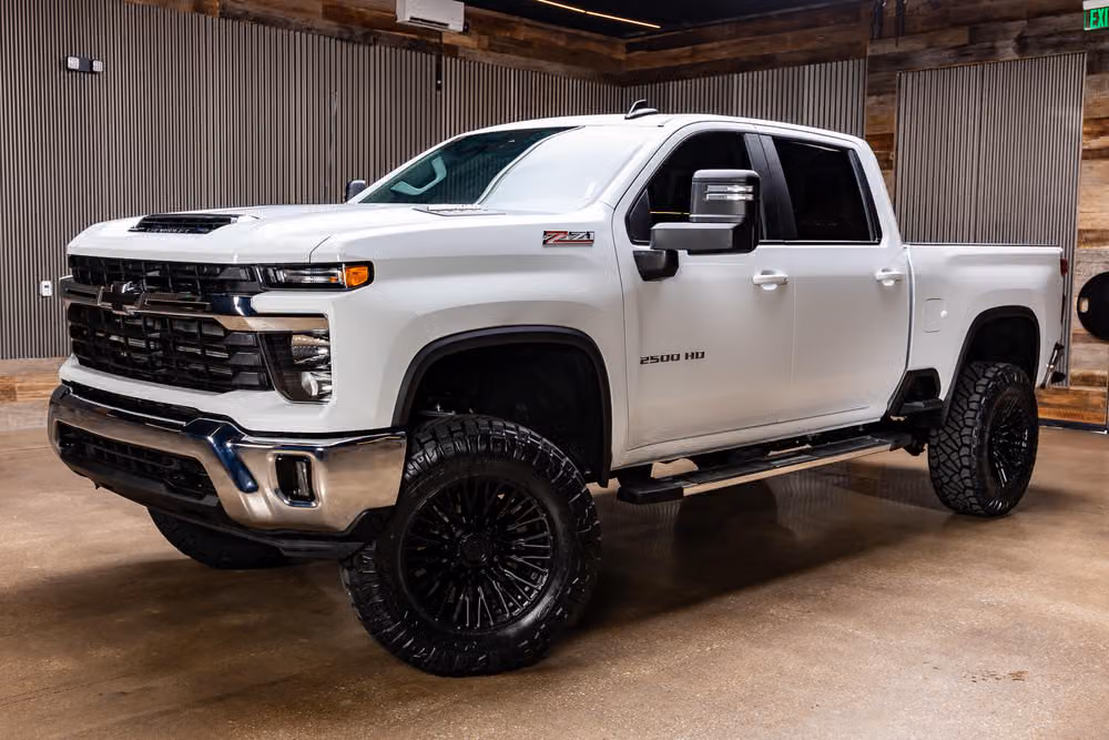 2026 Chevrolet Silverado 2500HD LT Crew Cab Image 6