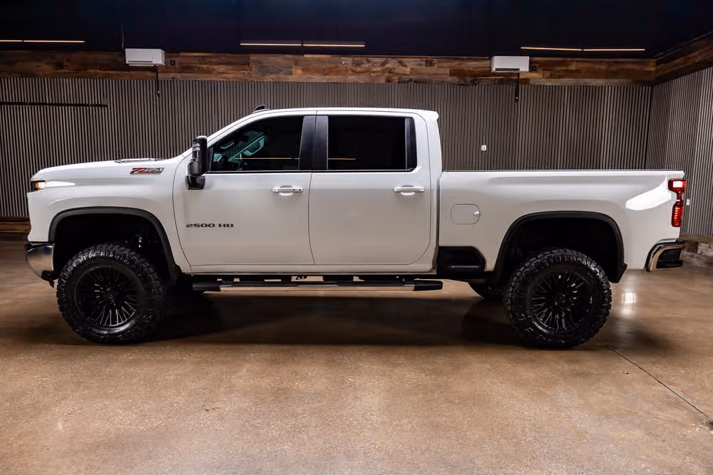 2026 Chevrolet Silverado 2500HD LT Crew Cab Image 7