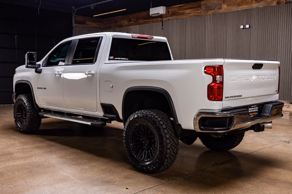 2026 Chevrolet Silverado 2500HD LT Crew Cab Image 8