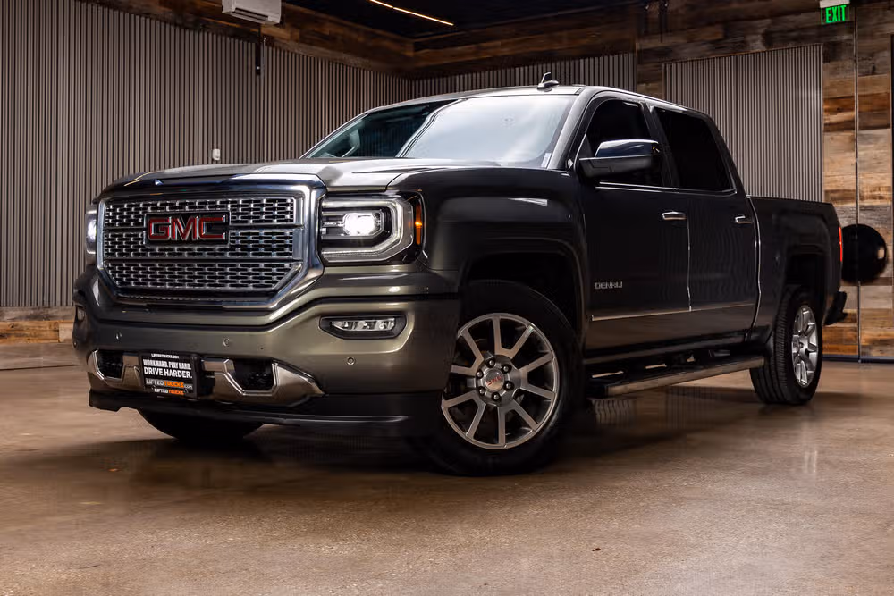 2018 GMC Sierra 1500 Denali Crew Cab Image 4