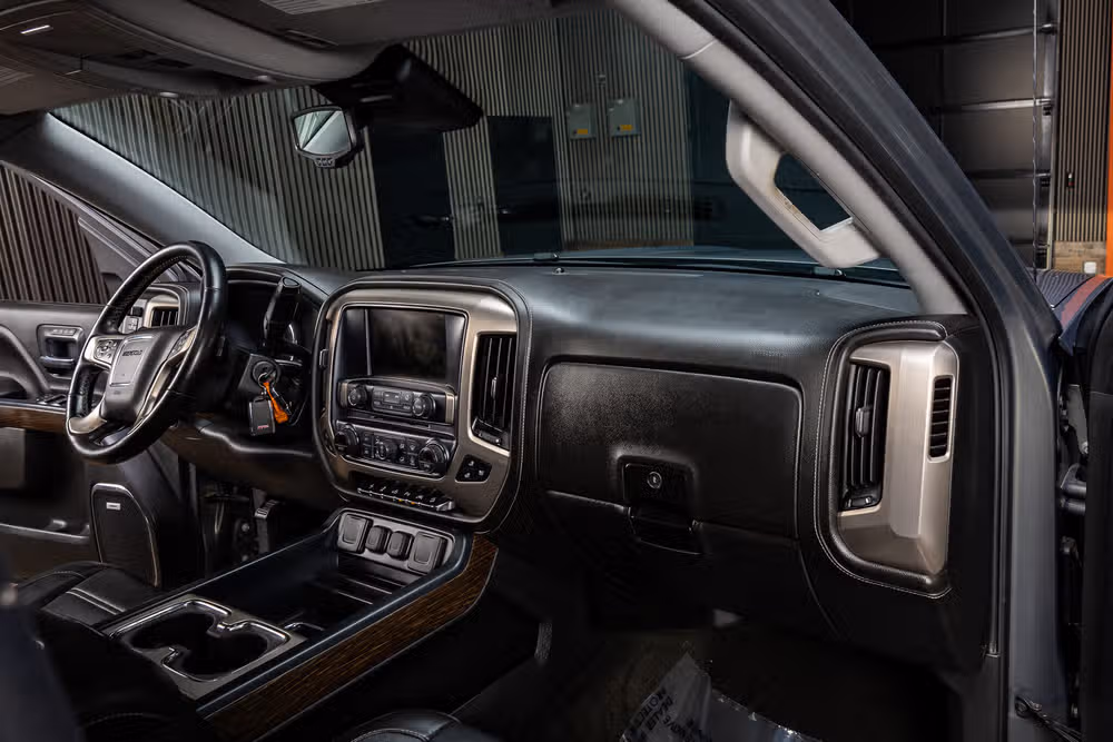 2018 GMC Sierra 1500 Denali Crew Cab Image 17