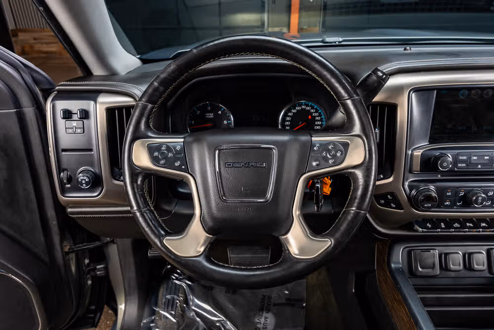 2018 GMC Sierra 1500 Denali Crew Cab Image 18