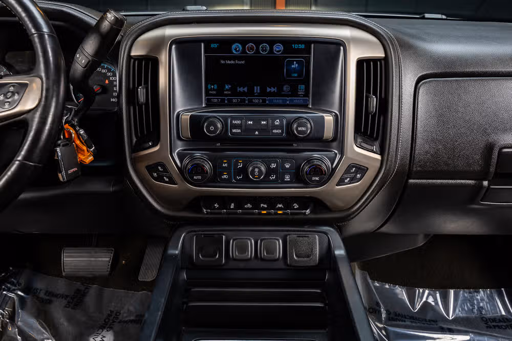 2018 GMC Sierra 1500 Denali Crew Cab Image 22