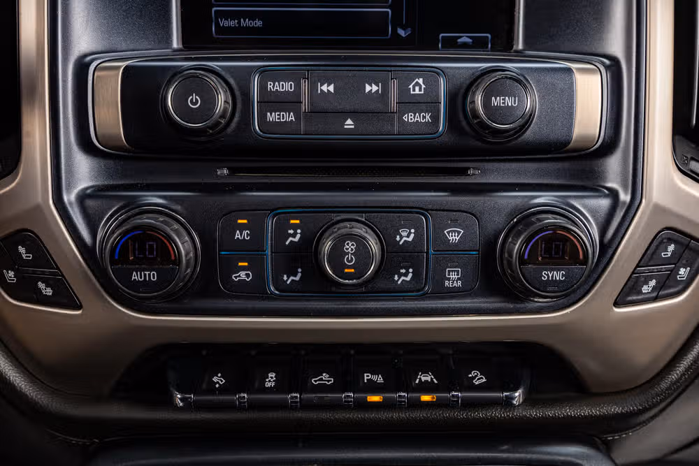 2018 GMC Sierra 1500 Denali Crew Cab Image 24