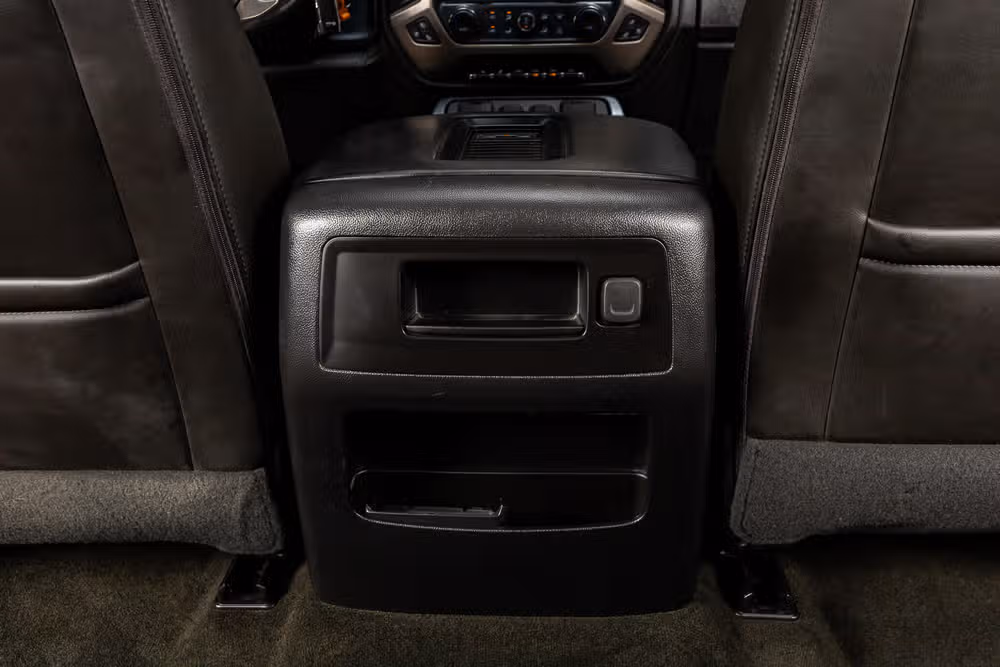2018 GMC Sierra 1500 Denali Crew Cab Image 30