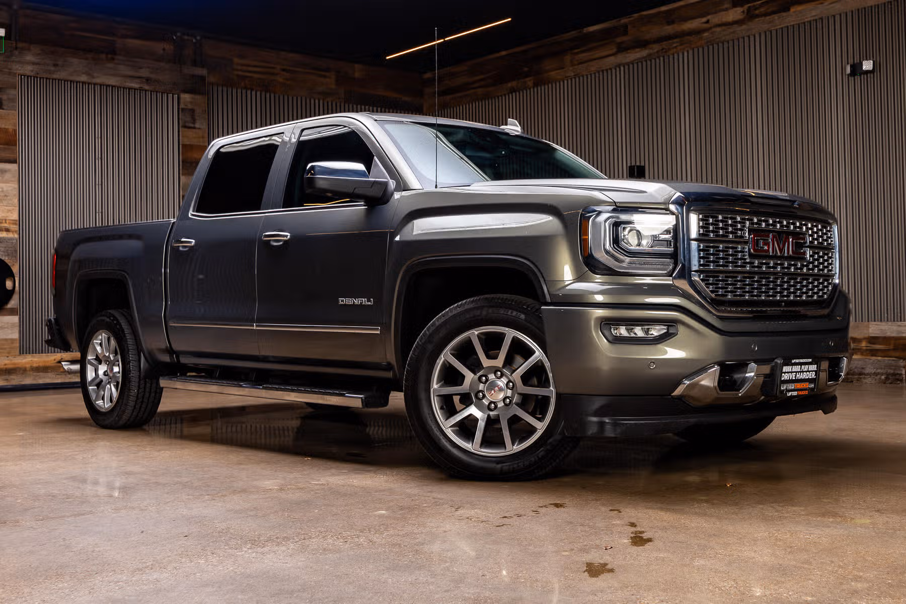 2018 GMC Sierra 1500 Denali Crew Cab Image 1