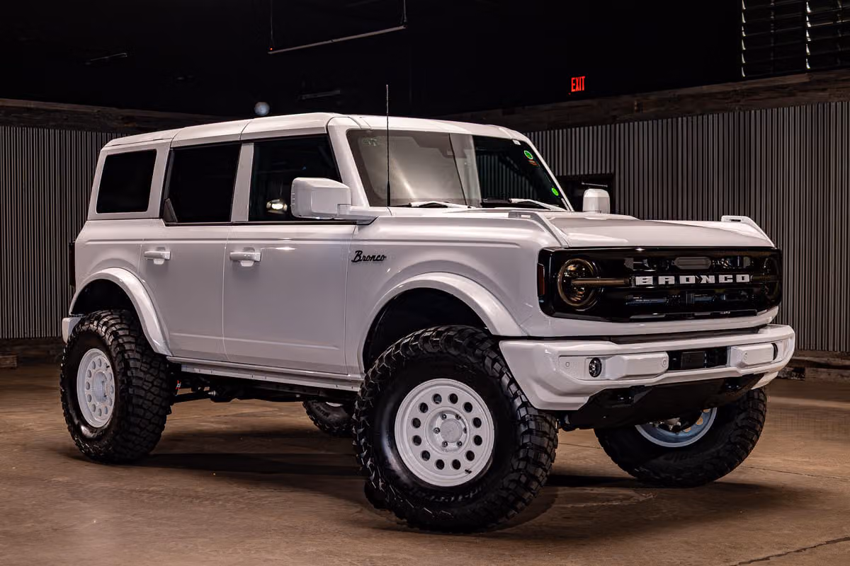 2026 Ford Bronco Outer Banks