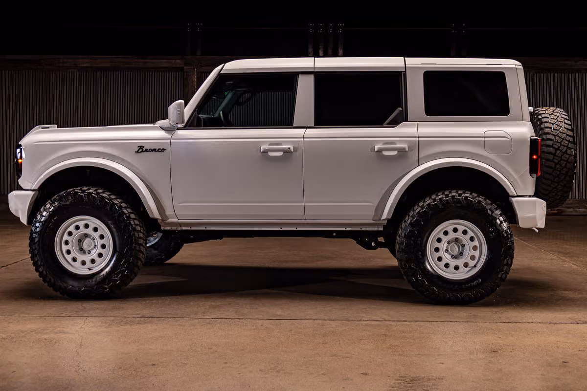 2026 Ford Bronco Outer Banks