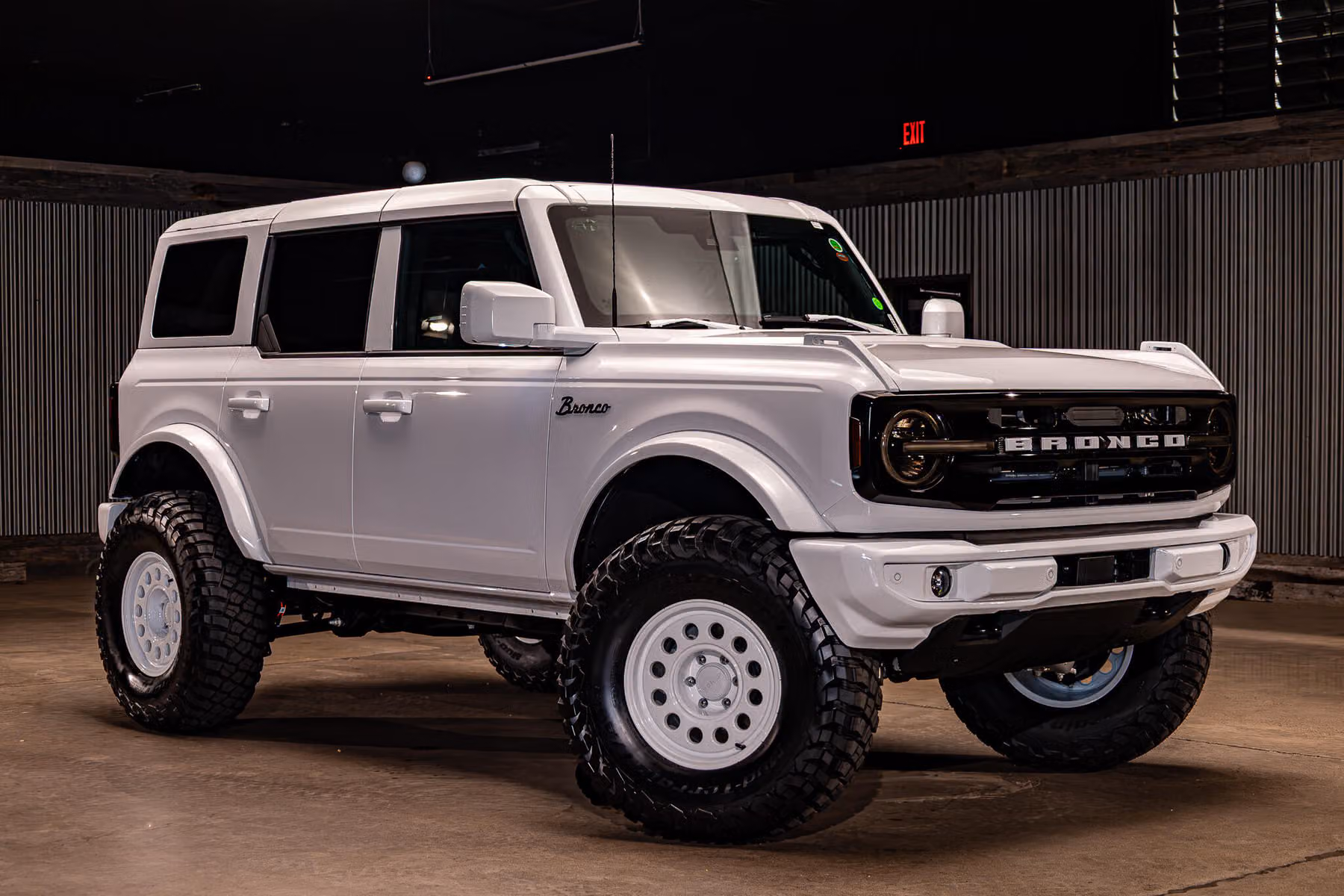 2026 Ford Bronco Outer Banks Image 1