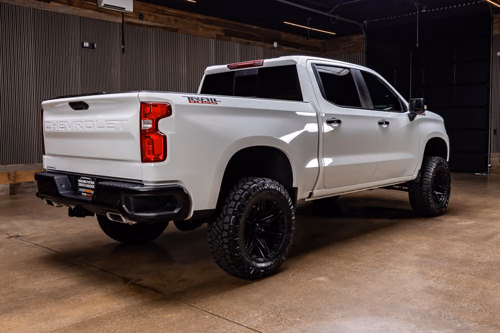 2026 Chevrolet Silverado 1500 LT Trail Boss Crew Cab Image 10