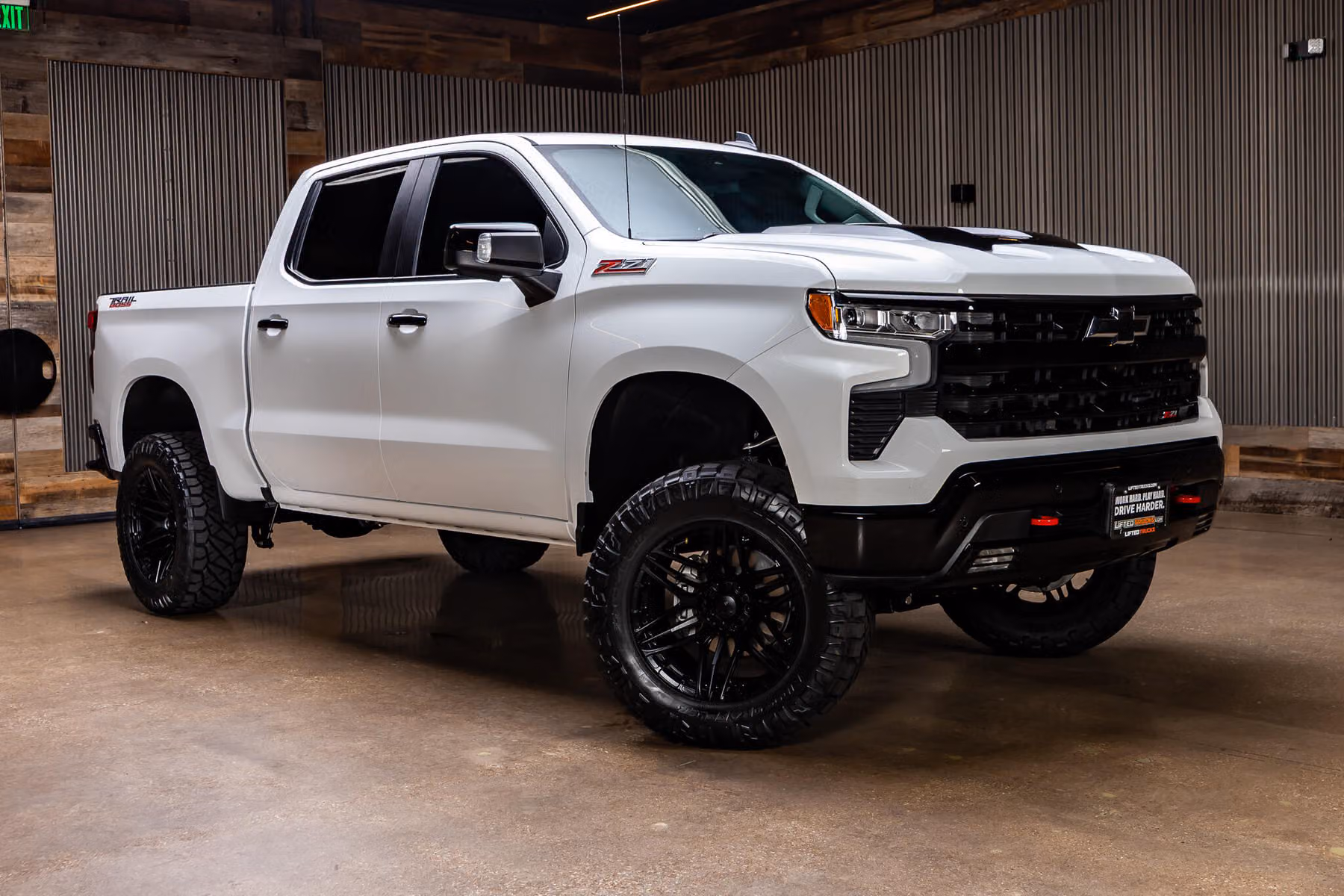 2026 Chevrolet Silverado 1500 LT Trail Boss Crew Cab Image 1
