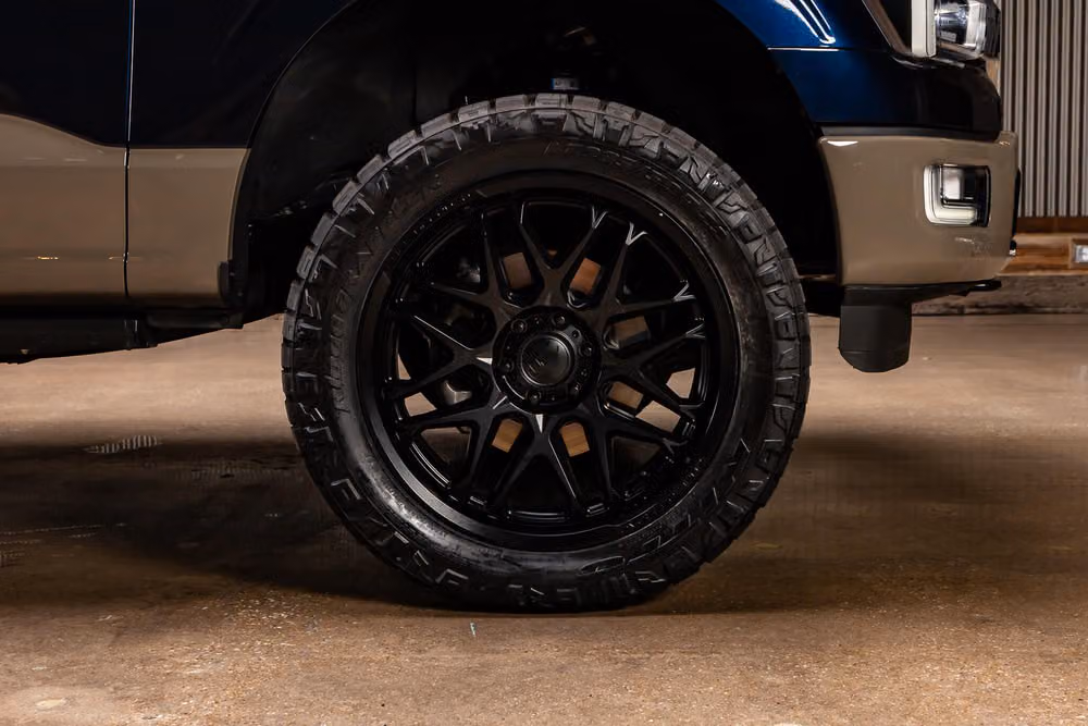 2025 Ford F-150 King Ranch SuperCrew Image 12