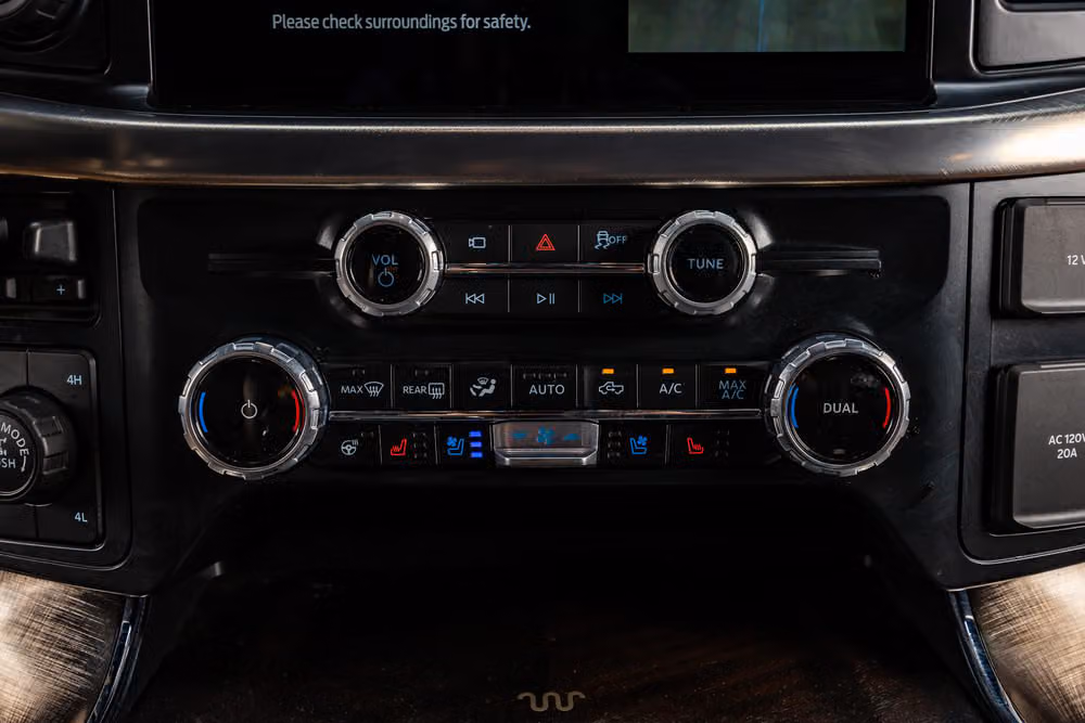2025 Ford F-150 King Ranch SuperCrew Image 28