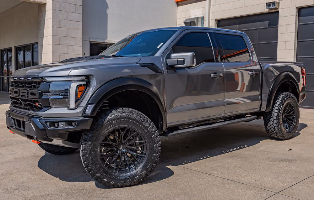 2025 Ford F-150 Raptor R SuperCrew Image 6