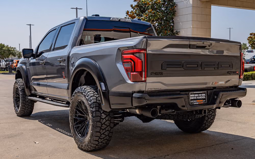 2025 Ford F-150 Raptor R SuperCrew Image 8