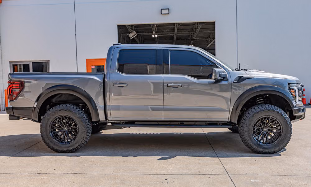 2025 Ford F-150 Raptor R SuperCrew Image 12
