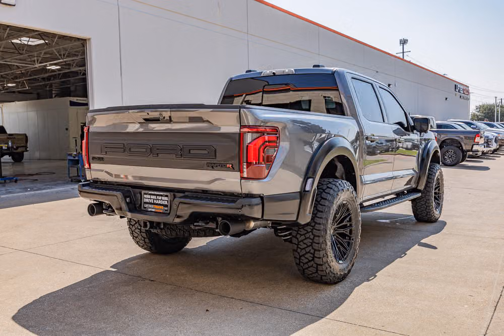 2025 Ford F-150 Raptor R SuperCrew Image 18
