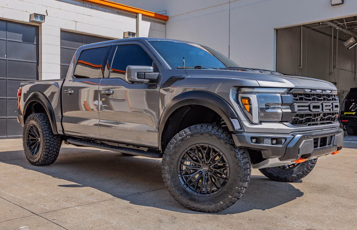 2025 Ford F-150 Raptor R SuperCrew