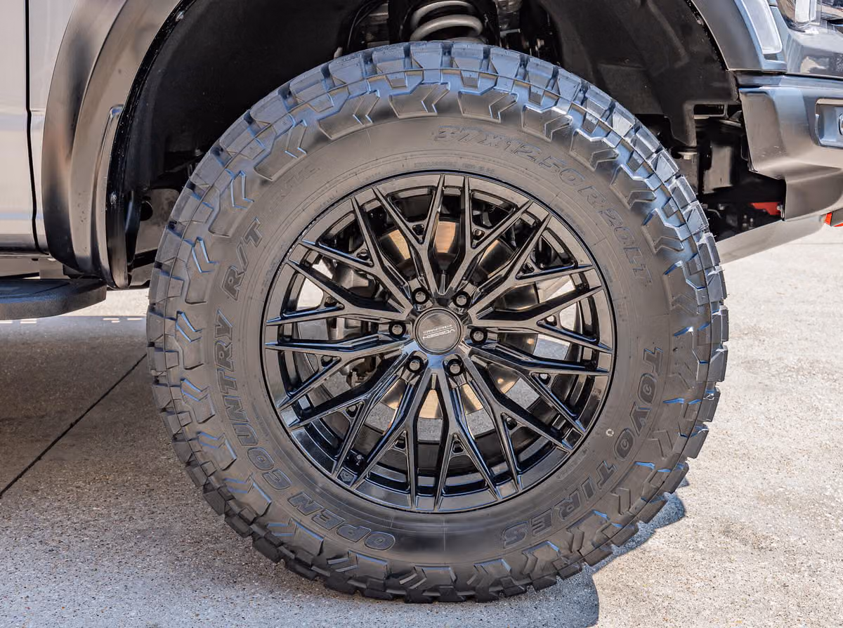 2025 Ford F-150 Raptor R SuperCrew