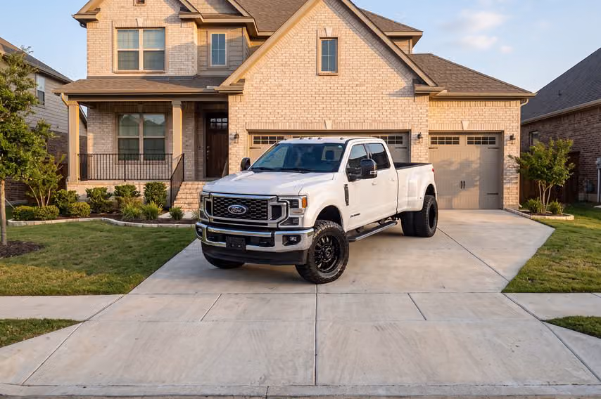 2026 Ford F-350 Super Duty Lariat Crew Cab Image 36