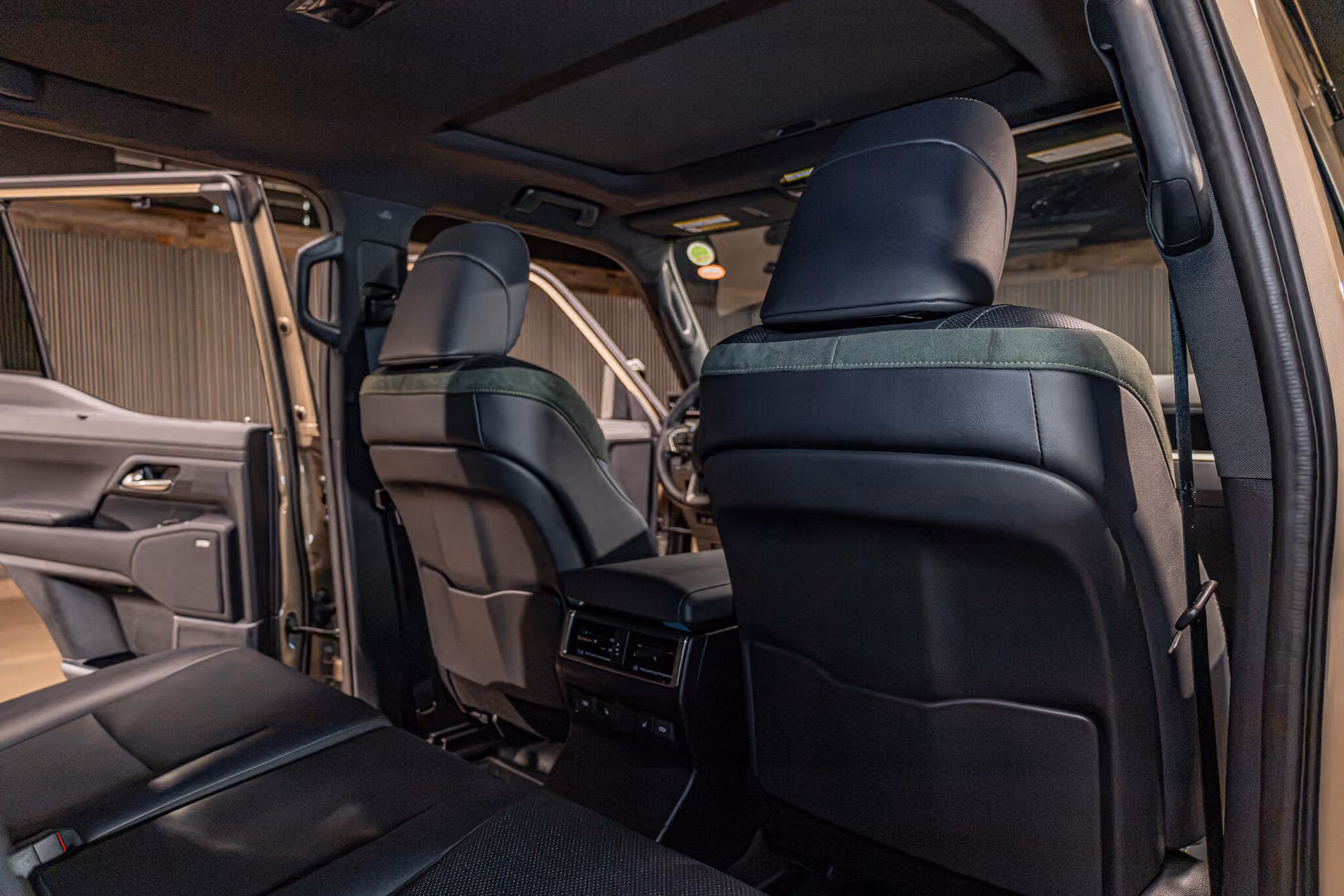 2026 Lexus GX 550 Overtrail+ Image 25