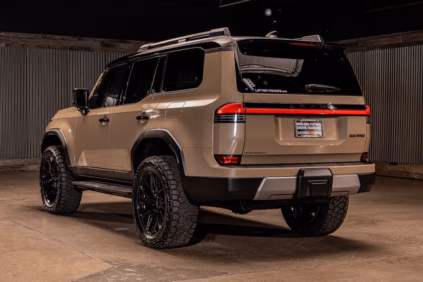 2026 Lexus GX 550 Overtrail+ Image 7